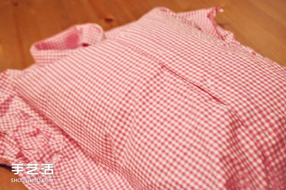 旧衬衫改造个性抱枕套 旧衬衫DIY靠枕套的方法