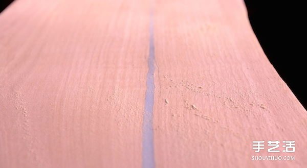裂开的木板别丢掉 利用树脂改造成时尚家具
