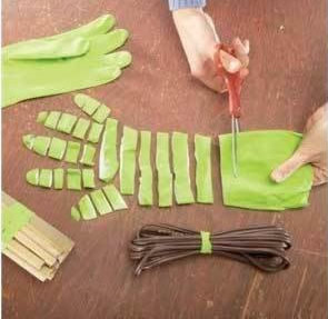 塑胶手套废物利用小制作 居家必备技能学起来
