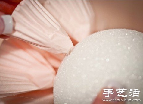 蛋糕杯变废为宝 手工DIY漂亮纸花花球