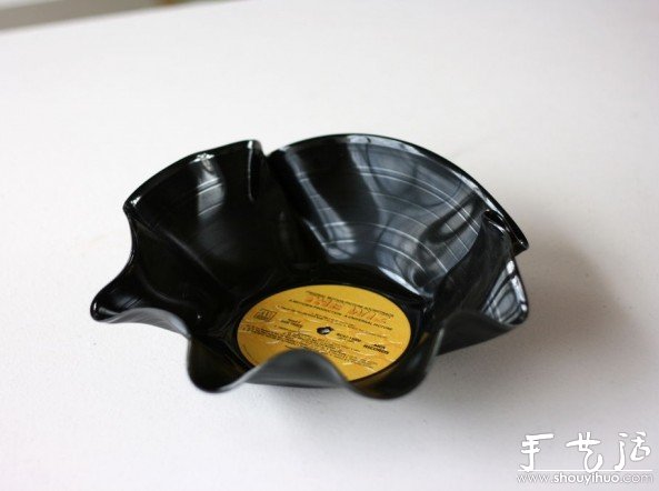 黑胶唱片手工DIY时尚果盘的教程