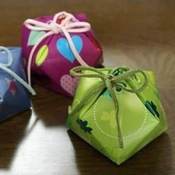 酸奶盒废物利用手工制作五角形糖果包装盒
