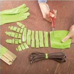 塑胶手套废物利用小制作 居家必备技能学起来