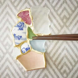 破碎陶瓷片的回收利用 日本金继修补过去回忆