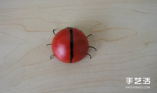 简单幼儿小手工：乒乓球制作七星瓢虫的方法