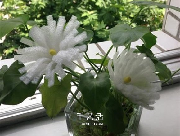 泡沫纸手工制作菊花 简单泡沫纸菊花的做法