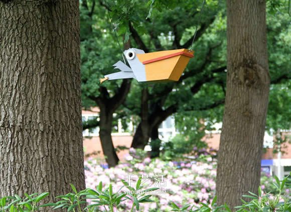 回收木头打造彩色鸟屋 让鸟儿找到栖息之地