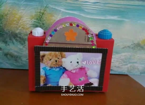 幼儿园手工作品图片 废物利用做的漂亮相机