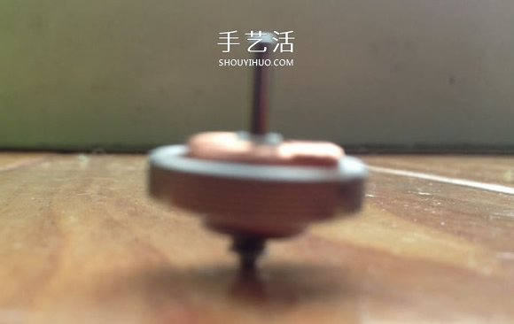 用旧马达DIY制作酷炫陀螺的方法教程