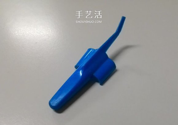 圆珠笔帽手工制作直升飞机模型的方法