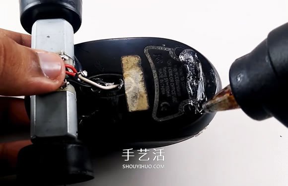 旧鼠标手工制作电动玩具车的教程