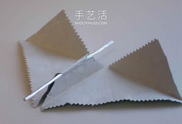 口香糖包装纸废物利用 自制小雨伞的方法图解
