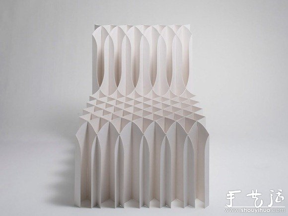 纸片制作的椅子