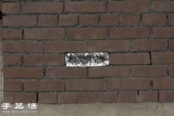 拯救市容行动：DIY纸片结晶体修补残破砖瓦