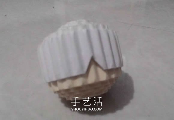 瓦楞纸条手工制作立体衍纸娃娃的方法教程