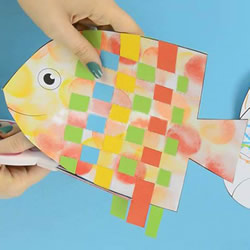 纸编小鱼的详细教程 彩纸做小鱼的创意方法