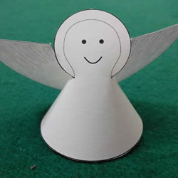 幼儿园手工制作卡纸天使的做法教程