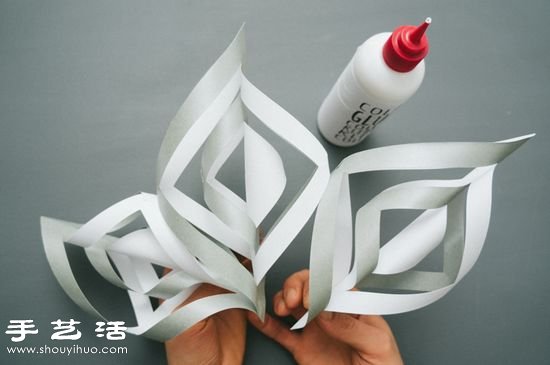 手工剪纸制作超美3D立体雪花教程