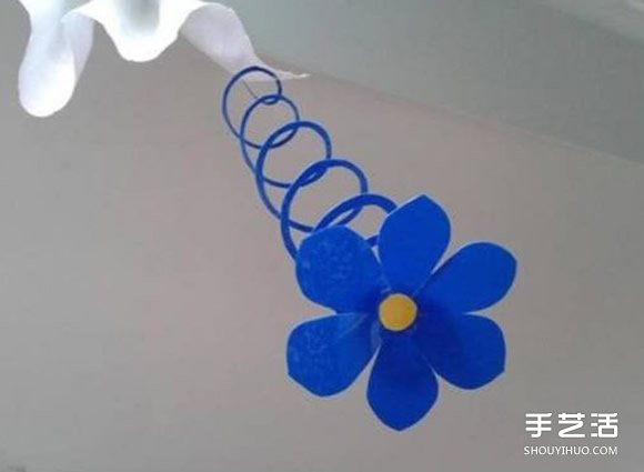 幼儿手工教程：简单又好玩的剪纸弹簧花小制作