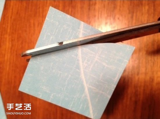 简单又漂亮手工剪纸装饰画的做法图解教程