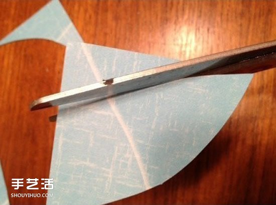 简单又漂亮手工剪纸装饰画的做法图解教程