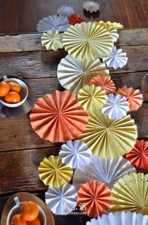餐桌装饰纸花的做法 简单易学装饰花手工制作