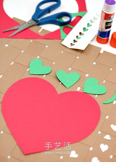 幼儿园手工制作爱心草莓粘贴画的做法教程