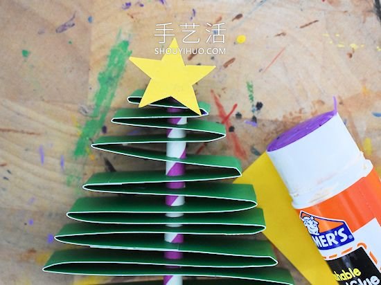 简单卡纸圣诞树的手工制作教程