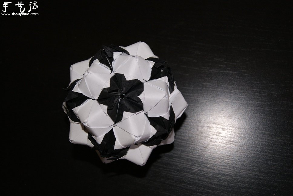 纸色恋曲黑白配折纸作品欣赏