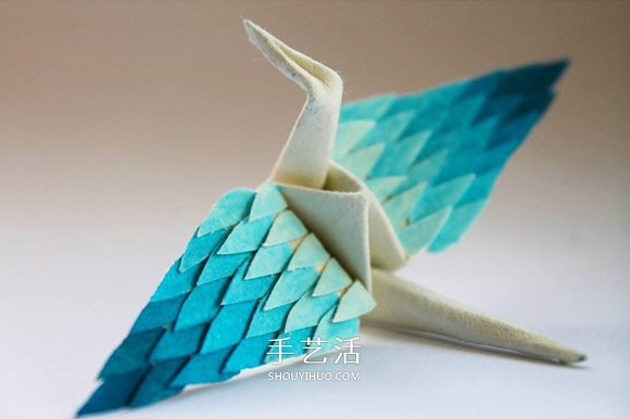 超越折纸的境界 仿佛化身孔雀凤凰的纸鹤们！