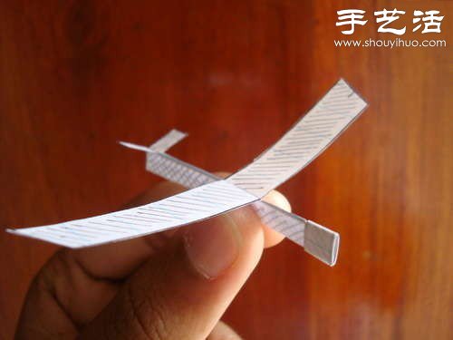 纸飞机的做法：教你自制滑翔机