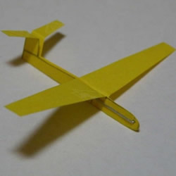 滑翔机折法图解教程 简易纸滑翔机制作图纸