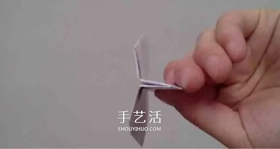 最简单纸飞机的折法 幼儿折纸飞机的简单教程