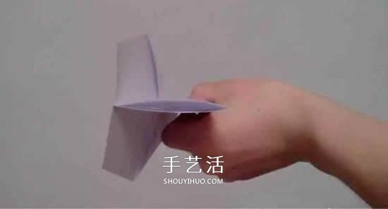 最简单纸飞机的折法 幼儿折纸飞机的简单教程