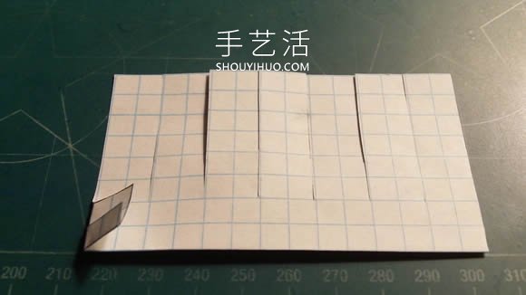 旋转纸飞机的折法最简单教程