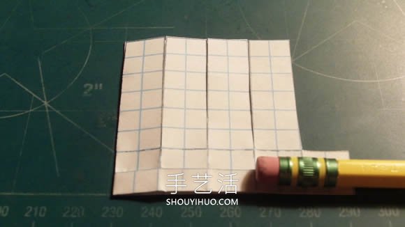 旋转纸飞机的折法最简单教程