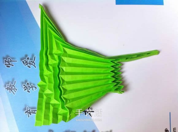 蛇腹蝴蝶的折法图解 折纸美丽蝴蝶的方法教程