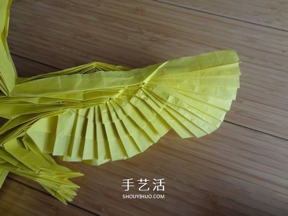 鹰的折纸教程 手工折纸展开翅膀雄鹰的步骤图