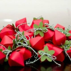 草莓包装盒手工制作 草莓造型喜糖盒子的做法