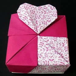 情人节包装盒折纸图解 带爱心纸盒的折法步骤