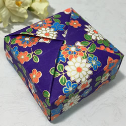 一张纸折方形礼盒图解 简易好用礼盒的折法