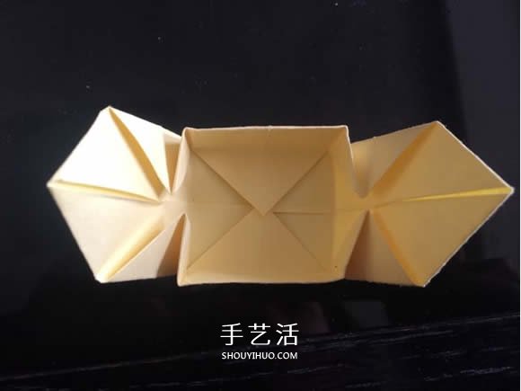 怎样折糖果型的盒子 糖果造型盒子的折法图解