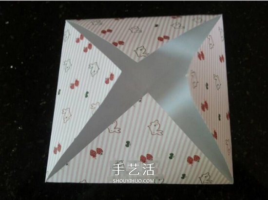 特色纸盒的折法图解 折一个四叶草盒子的教程