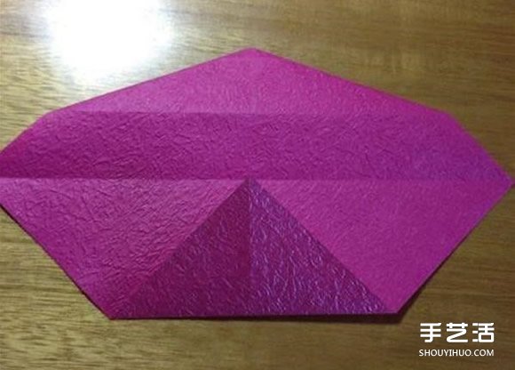 领带爱心的折法图解 漂亮领带心的折纸教程