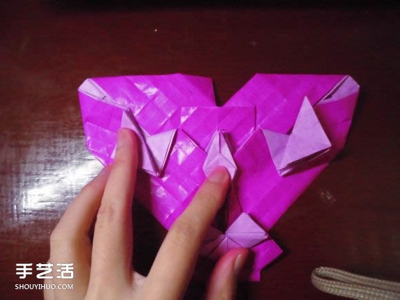 蝶恋花爱心折纸图解 创意爱心的折法步骤图