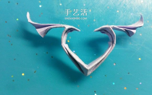 自带翅膀会飞的心 手工折爱心翅膀的折法图解