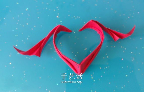 自带翅膀会飞的心 手工折爱心翅膀的折法图解