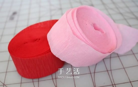 皱纹纸玫瑰花挂饰DIY 婚礼情人节爱心装饰制作