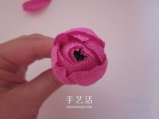 皱纹纸糖果花的做法 皱纹纸玫瑰花手工制作