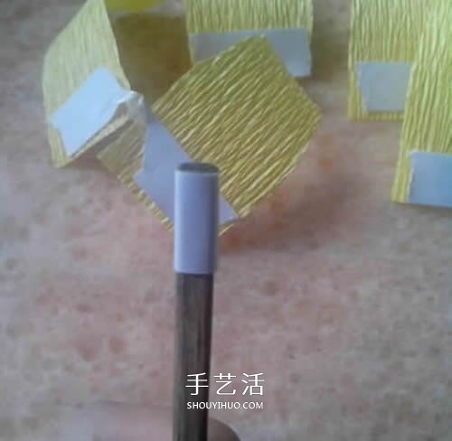 用皱纹纸做向日葵图解 简单详细步骤DIY太阳花